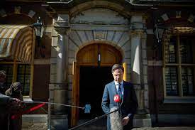 Het kabinet gaat de notulen vrijgeven van de ministerraden waarin het is gegaan over de kinderopvangtoeslagaffaire. Wb Izzyhgx4skm