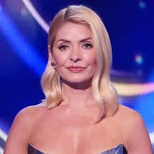 Holly Willoughby shocks fans by turning eyelids inside out and more: see  pictures