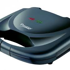 Gift shopping for all the ladies in your life can be a bit of a challenge. 10 Best Gifts For A Girl On Her Marriage Useful Thoughtful Ideas To Make Her Happy