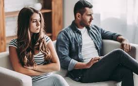 Faire son deuil c'est accepter que le passé reste dans le passé, c'est accepter de ranger la perte d'une relation rend triste, très triste. Comment Faire Le Deuil D Une Relation La Woman Mag