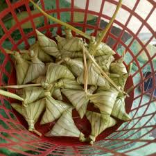 Petua dari tokmek kalu pulut sekilo maka kelapanya 1 biji. Ketupat Palas Terengganu Bersambal Ikan Shopee Malaysia