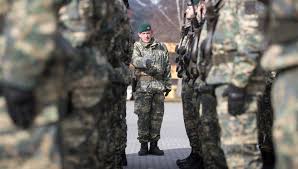 The austrian army of the second republic has 21 military ranks. Photo File Neuer Tarnanzug Des Bundesheeres Spartanat