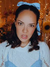 Dorothy Good Witch or Bad Witch