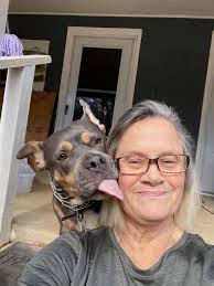 Good morning, I received a paw keychain with a photo inside