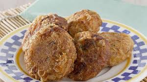 Ada yang membuatnya dengan menambahkan daging, ayam, kornet, bahkan membuat perkedel kentang tanpa telur. Cara Membuat Perkedel Kentang Kornet Dengan Bahan Sederhana Yang Mudah Dibuat Di Rumah Tribunnews Com Mobile