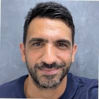 Walid Hamze's Instagram, Twitter & Facebook