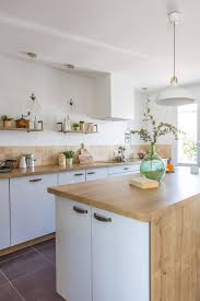 Maison Familiale Pres De Lyon 160 M2 Reorganises Maison De Famille Carrelage Credence Cuisine Maison Familiale