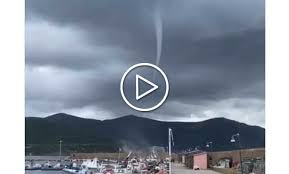 A morimenta, frazione di mogoro, un albero ha divelto le sbarre di un passaggio a livello creando pericoli per gli. Maltempo Sardegna Colpita Duramente Nubifragi E Trombe D Aria Video
