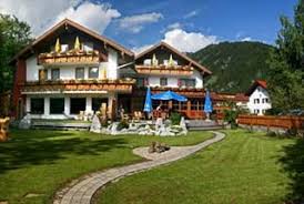 Haus edelweiss is located in the heart of the salzburger land, in a beautiful region with a healthy climate.our house has 6 apartments, each with 1 or 2 bedrooms. Motorradfahrerfreundliches Hotel Anneliese In Bad Hindelang Unterjoch Im Allgau