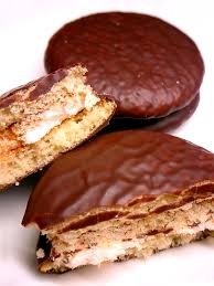 To prepare the copycat hostess cupcakes for baking, first line a cupcake pan with paper liners. Choco Pie Wikipedia