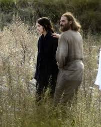Joaquin phoenix stood away from rooney mara on the red carpet before the 2020 academy awards at the dolby theatre in hollywood, california, on sunday. Joaquin Phoenix Rooney Mara Caught On Romantic Getaway Photos