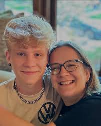 Jennifer Robson (@authorjenniferrobson) • Instagram photos and videos