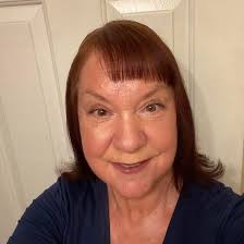 Moving forward and Not Looking Back Apostle Cathryn Ndyabagye Have you ever  had a problem with looking back at things you went through before, and you  even fear would make you feel