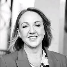 Kelsey Davies's Instagram, Twitter & Facebook