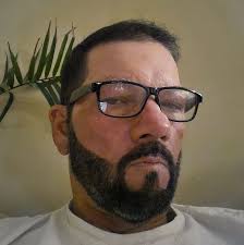 How to cut a curved patch without breaking it