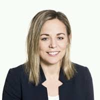 Amanda Vallin's Instagram, Twitter & Facebook