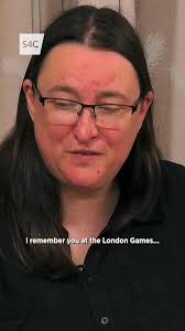 Dim bob dydd ti’n cael swper gyda Pencampwr Paralympaidd! 🏅🔥, Another  fan-girl moment for Becky in Tŷ Ffit! 🤯, Mae cynllun iach i’w ddilyn ar  wefan y gyfres, Ty Ffit, ar s4c.cymru/tyffit. , 💪Tŷ Ffit, ...