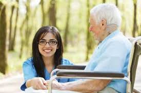 Pflegehelfer ohne ausbildung dürfen nicht alle arbeiten eines voll ausgebildeten pflegehelfers übernehmen. Pflegestudium Ohne Abitur Alle Infos Pflegestudium De