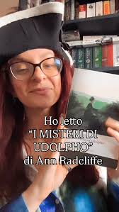 Psycho”, libro e film, Bloch e Hitchcock a confronto 🤓 IO SONO FAN ✨  #psycho #bookcommunity #hitchcock #film #bookworm #bookish #bookaddict  #bookstagram