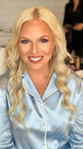 Lauren Arbuckle's Instagram, Twitter & Facebook