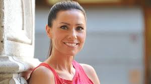 Erika miklósa news, gossip, photos of erika miklósa, biography, erika miklósa boyfriend list 2016. Miklosa Erika Mar Tobbre Tartja Az Anyakat 24 Hu