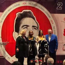 Congratulations to Senior Katelyn Jewell!! She was voted the first ever  Flag Football Co-Player of the year! Way to represent and be a trailblazer  for young girls everywhere!! @cvhs.ladyflag @coachbeal_flaguars  @agua_friauhsd