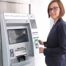 Strategy & outlined the challenges of the european banking sector in a study published this week ′′ retail banking monitor 2021 in the upheaval: Vr Bank Untertaunus Als Arbeitgeber Gehalt Karriere Benefits Kununu