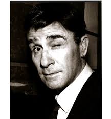 A ver amigos de Nostalgia quien me puede decir que en la etapa de  estudiantes casi no se comió un lápiz y si eran de los amarillos marca  Mirado mejor, Recuerdos de