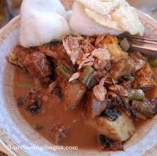 In addition to the crater, other tourist destinations in bondowoso are tancak kembar in pakem and air terjun belawan sempol. Cari Rujak Soto Di Banyuwangi Ini Daftar Warung Penjualnya Yang Rekomended