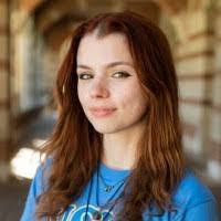 Lauren Torrence's Instagram, Twitter & Facebook