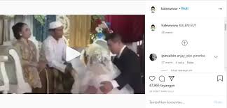 Teks upacara sungkeman ini dapat diunduh disini ya : Pengantin Wanita Heboh Di Pernikahan Warganet Itu Sungkeman Apa Kesurupan