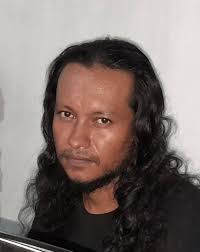 El Everest acumula toneladas de basura, incluidos 12 mil kilos de  excrementos humanos que no se degradan por el frío. Nepal exige retirar 8  kg de residuos por persona y este año