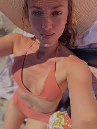 Mein letztes Konzerzt dies Jahr mit dem wunderbaren  @brandenburg.konzertorchester und Urs-Michael Theus als charmanten und mir  ins Herz gewachsenen Dirigenten in der zauberhaften Kloster- und  Schlossruine Dargun. Danke für die Aufnahmen von