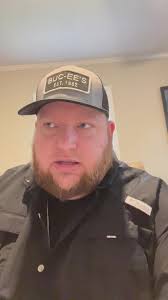 Duke Combs here, I just want to thank y’all for showing out this weekend in  Nashville and supporting my brother Luke!