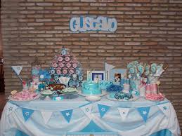 Les muestro un candy bar, muy pequeño de 2 x 2 mts que hicimos en un restaurante de pasta, para un bautizo en tono plateado, azul y blanco. Mesa Dulce Recetas Y Decoracion Cocina