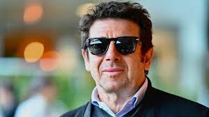 Patrick Bruel en deuil, il annonce la mort d'un être cher âgé de 56 ans :  "Tu as été là depuis le début…"
