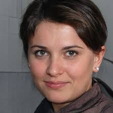 Elizabeth Barter's Instagram, Twitter & Facebook