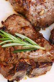 Spray the air fryer basket with vegetable oil spray and place the chope on the basket. Air Fryer Lamb Chops With Rosemary Garlic Tipbuzz