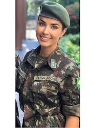 Pin By Carolina Lopes On Meta In 2020 Army Women Military Women Military Girl