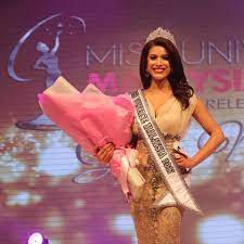Asri welas, aurora ribero, bayu skak and others. Samantha Katie James Miss Universe Malaysia 2017 Glam Lelaki