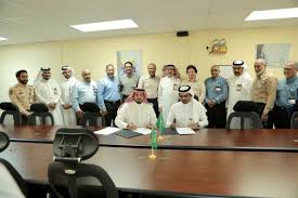 تعلن الهيئة الملكية للجبيل وينبع (الهيئة الملكية بجازان) عن توفر (72) وظيفة إدارية وفنية وهندسية لحملة البكالوريوس والدبلوم بتقدير لا يقل عن (جيد) حديثي التخرج أو ذوي الخبرة حسب المسميات والشروط التالية: Ø§Ù„Ù‡ÙŠØ¦Ø© Ø§Ù„Ù…Ù„ÙƒÙŠØ© Ø¹Ù„Ù‰ ØªÙˆÙŠØªØ± Ø´Ù‡Ø¯ Ø§Ù„Ø±Ø¦ÙŠØ³ Ø§Ù„ØªÙ†ÙÙŠØ°ÙŠ Ø§Ù„Ù…ÙƒÙ„Ù Ù„Ù„Ù‡ÙŠØ¦Ø© Ø§Ù„Ù…Ù„ÙƒÙŠØ© Ø¨Ø¬Ø§Ø²Ø§Ù† Ø³Ø¹Ø§Ø¯Ø© Ø§Ù„Ù…Ù‡Ù†Ø¯Ø³ Ø¹Ø¨Ø¯Ø§Ù„Ù‡Ø§Ø¯ÙŠ Ø¨Ù† Ø¹Ø¨Ø¯Ø§Ù„Ø±Ø­Ù…Ù† Ø§Ù„Ø¬Ù‡Ù†ÙŠ Ø¸Ù‡Ø± Ø§Ù„ÙŠÙˆÙ… Ù…Ø±Ø§Ø³Ù… ØªØ³Ù„ÙŠÙ… Ù…Ù‡Ø§Ù… Ø§Ù„Ø£Ù…Ù† Ø§Ù„ØµÙ†Ø§Ø¹ÙŠ Ø§Ù„ØªÙŠ ØªÙ… Ù†Ù‚Ù„Ù‡Ø§ Ù…Ù† Ø´Ø±ÙƒØ© Ø§Ø±Ø§Ù…ÙƒÙˆ Ø§Ù„Ø³Ø¹ÙˆØ¯ÙŠØ© Ø§Ù„Ù‰