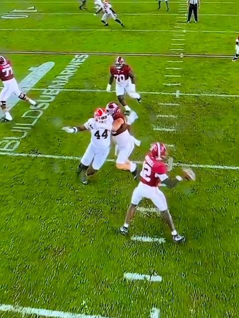 Georgia 20, Alabama 17: 'Dawgs and Tide Trade Punches In A Game Someone Had  To Lose | Dawg Sports