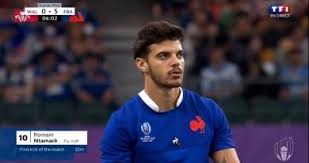 Laurent campistron, envoyé spécial à toulouse mis à jour il m'a accompagné très tôt aux entraînements du stade toulousain, et sa mère est fille de rugbyman. Romain Ntamack Revelation World Rugby De L Annee 2019 Le Rugbynistere