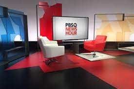 Newshour Shines With Help Of Lighting Design Group S Dennis Size Tv Set Design Tv Design Stage Set Design