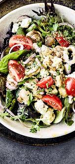 Blattsalate Mit Pilzen Rezept Edeka Rezept Blattsalat Einfache Gerichte Rezepte