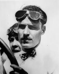 CW Van Ranst was born this day in 1892. The 2015 National Sprint Car Hall  of Fame inductee was raised in Syracuse, New York, and from an early age,  needed to know