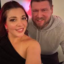 Katie Oneil's Instagram, Twitter & Facebook