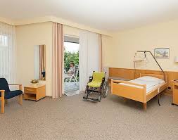 Federseeklinik bilder zimmer federseeklinik heilbaeder bw de zimmer ausstattung federseeklinik bad buchau sammlung von leonie petho zuletzt aktualisiert hijab review from. Zimmer Wohnen Im Rehabilitationszentrum Bad Mergentheim