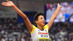 A huge jump of 7.00m earns her the gold medal in the women's long jump — germany's first athletics gold of #tokyo2020. Weitspringerin Malaika Mihambo Gewinnt Gold Bei Leichtathletik Wm