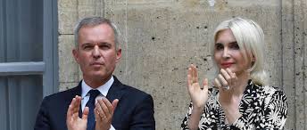 Les femmes mariées sans contrat obtiennent le droit de gérer leurs bien propres, ouvrir un compte bancaire et signer un contrat de travail dans le consentement de leur mari. Praud Amours Coquillages Et Crustaces Le Point